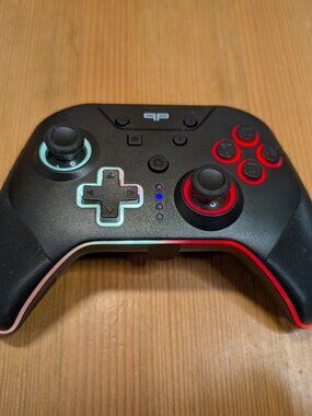 Press Play Wireless Game Controller for Nintendo Switch LED PNSR4 Black - EUC